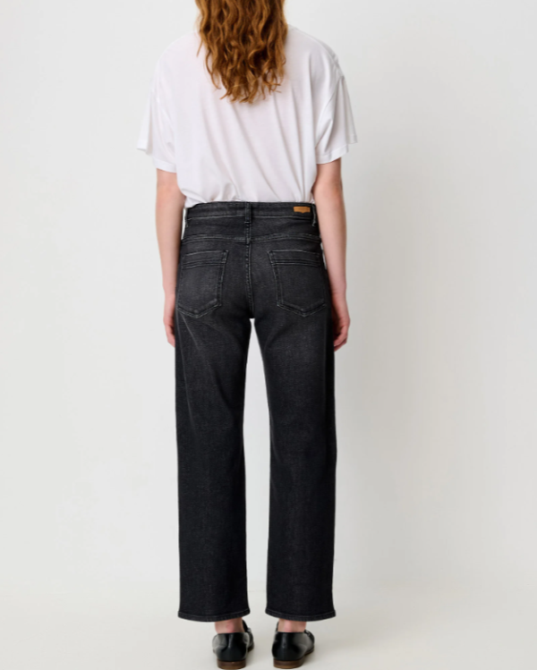 JEAN MARINO BROCKEN BLACK ~ SESSUN