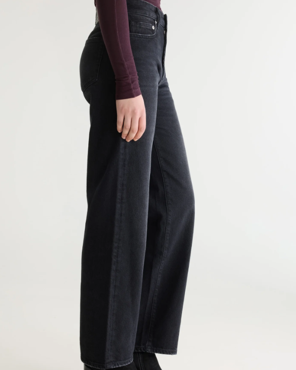 JEAN KIA BLACK ~ BELLEROSE