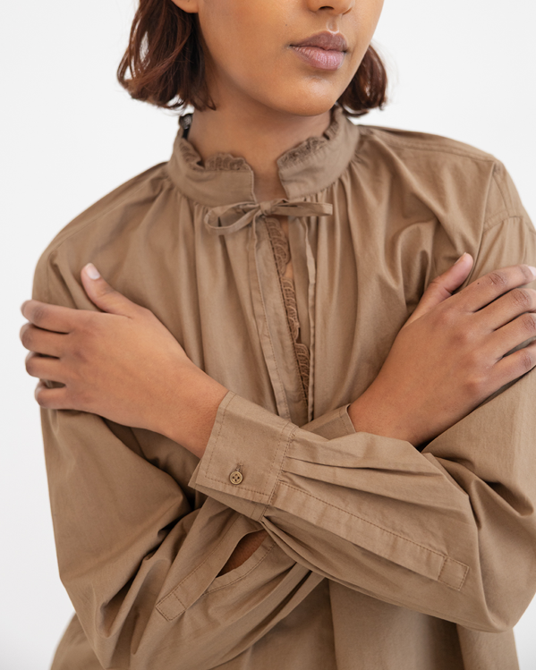 BLOUSE HRIMA  CAMEL ~ PROJECT AJ117