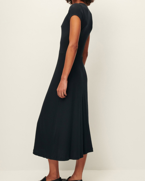 ROBE NEA MOONLESS ~ SESSUN