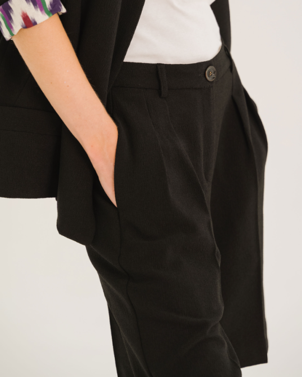 BERMUDA EDMOND NOIR ~ TINSELS