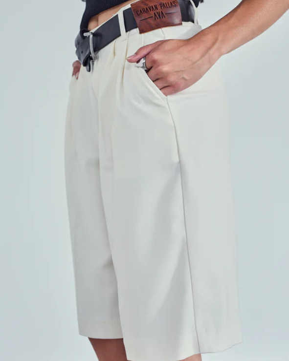 SHORT ALCYONE WHITE ~ CARAVAN PALLAS