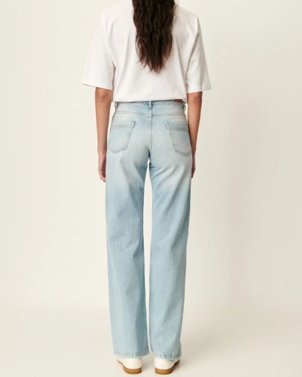 JEAN VEGA SALTED BLUE ~ SESSUN