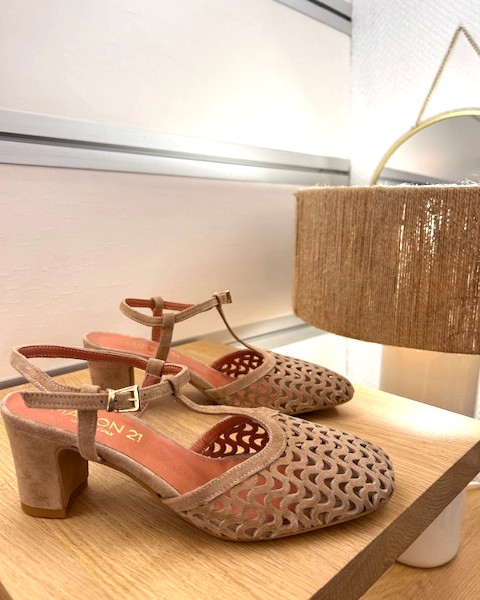 SANDALE 505 CHANEL BEIGE ~ MAISON 21